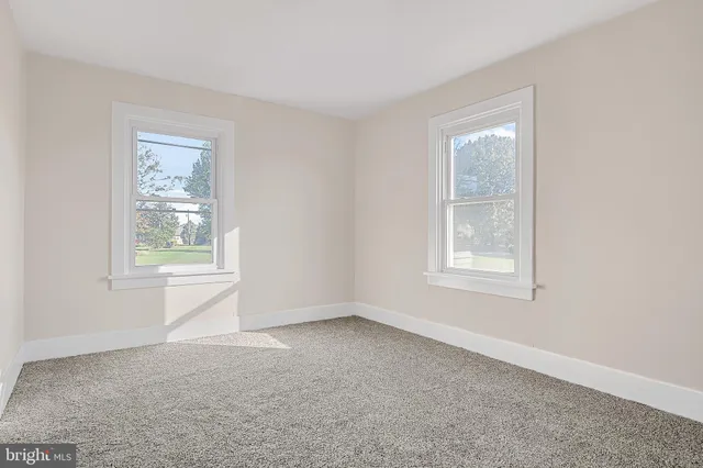 $1,795 | 206 Hershey Road, Hummelstown, PA 17036