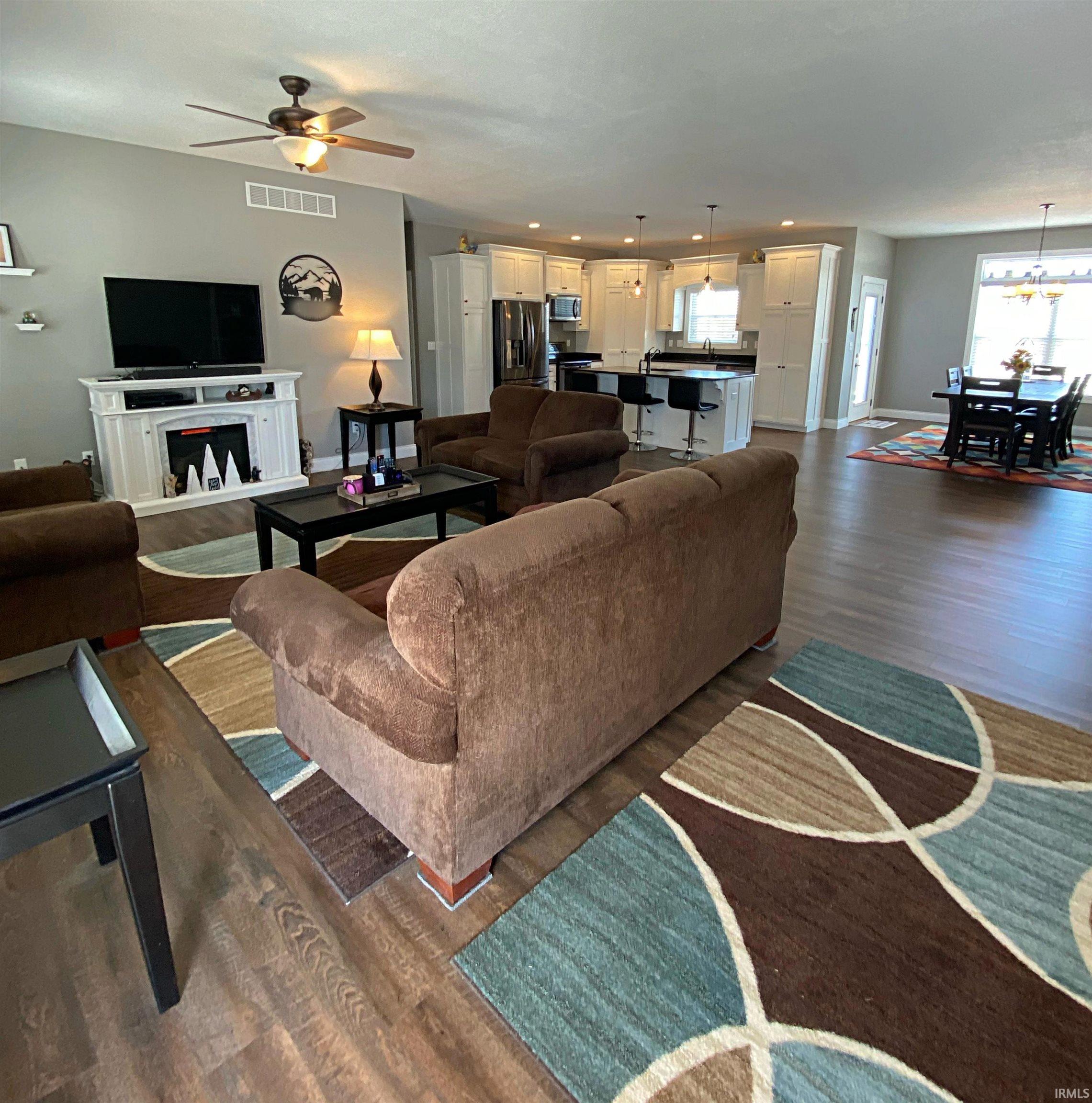 2854 Shepherds Way Washington, IN 47501 - Photo 3 of 36 Gallery Image 3