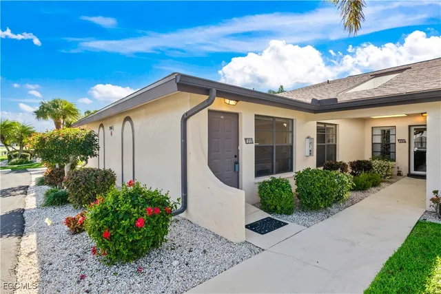 $127,500 | 3906 Southeast 11th Place, Unit 601, Cape Coral, FL 33904