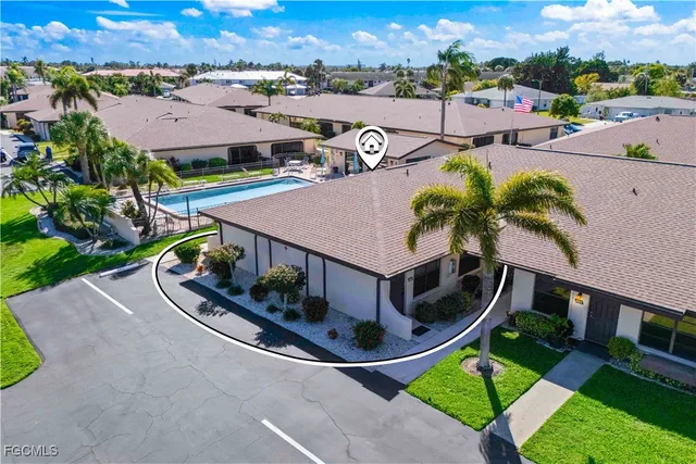 $127,500 | 3906 Southeast 11th Place, Unit 601, Cape Coral, FL 33904