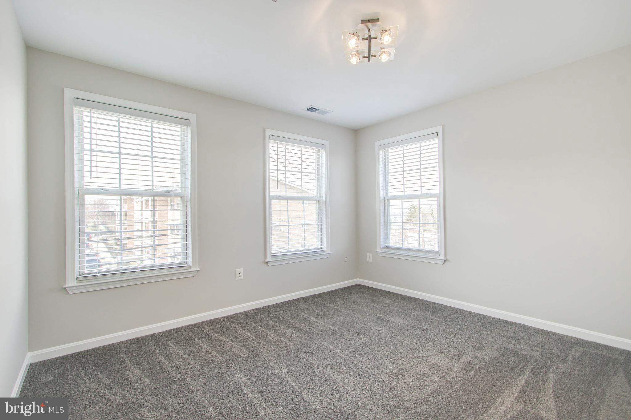 2702 Stanton Road Southeast Washington, DC 20020 - Photo 4 of 33 Gallery Image 4
