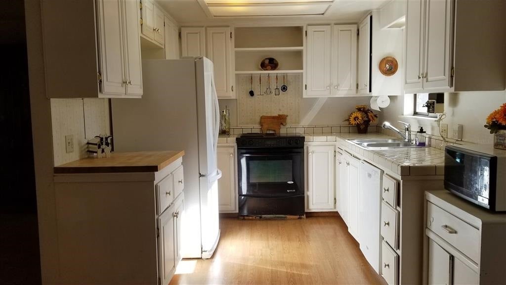 17912 Fisher Road Weed, CA 96094 - Photo 8 of 26 Gallery Image 8