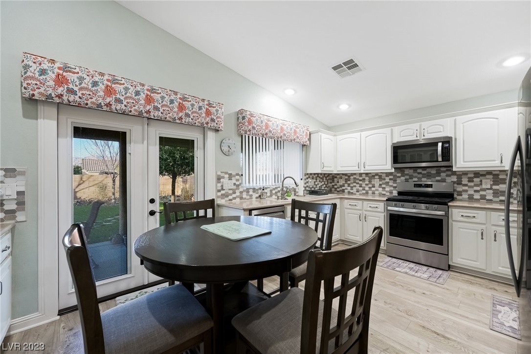 4624 Silverwind Road North Las Vegas, NV 89031 - Photo 13 of 37 Gallery Image 13
