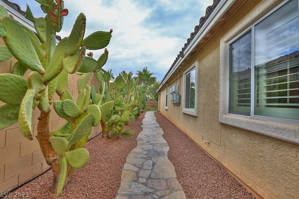 4624 Silverwind Road North Las Vegas, NV 89031 - Photo 4 of 37 Gallery Image 4