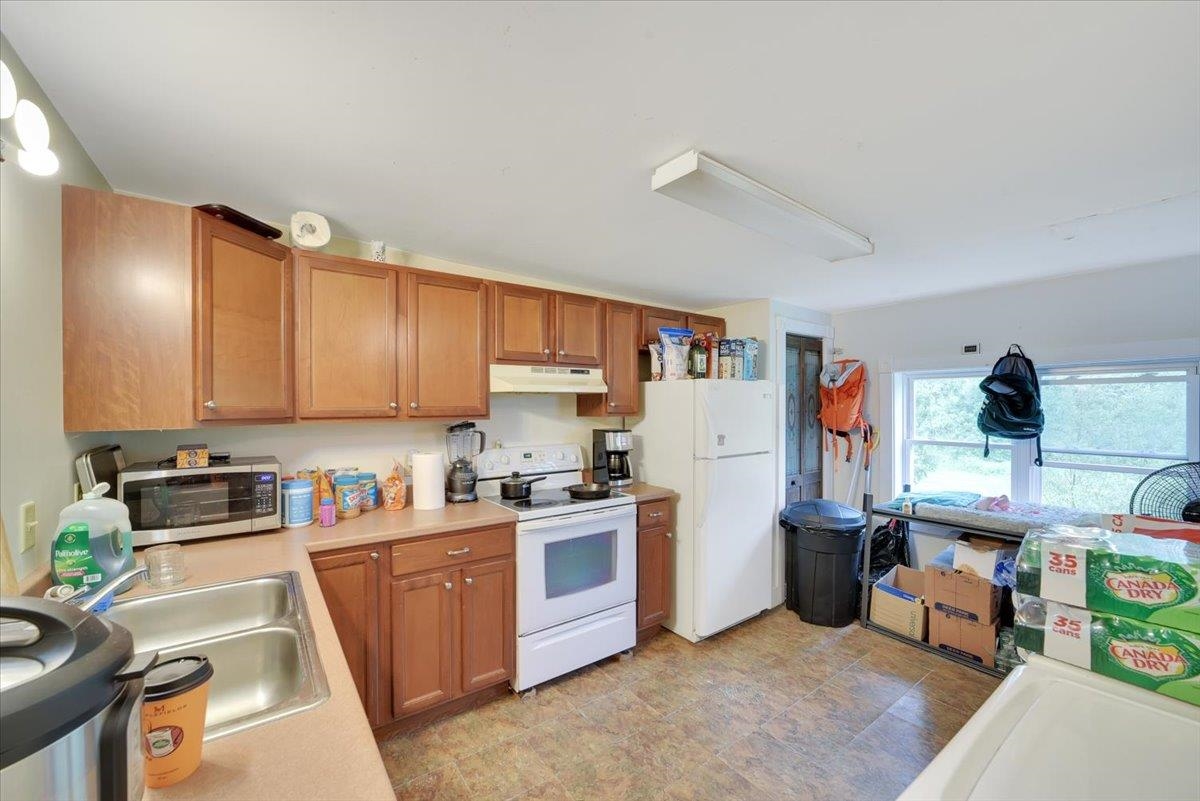 5281 Main Street Franklin, VT 05457 - Photo 15 of 39