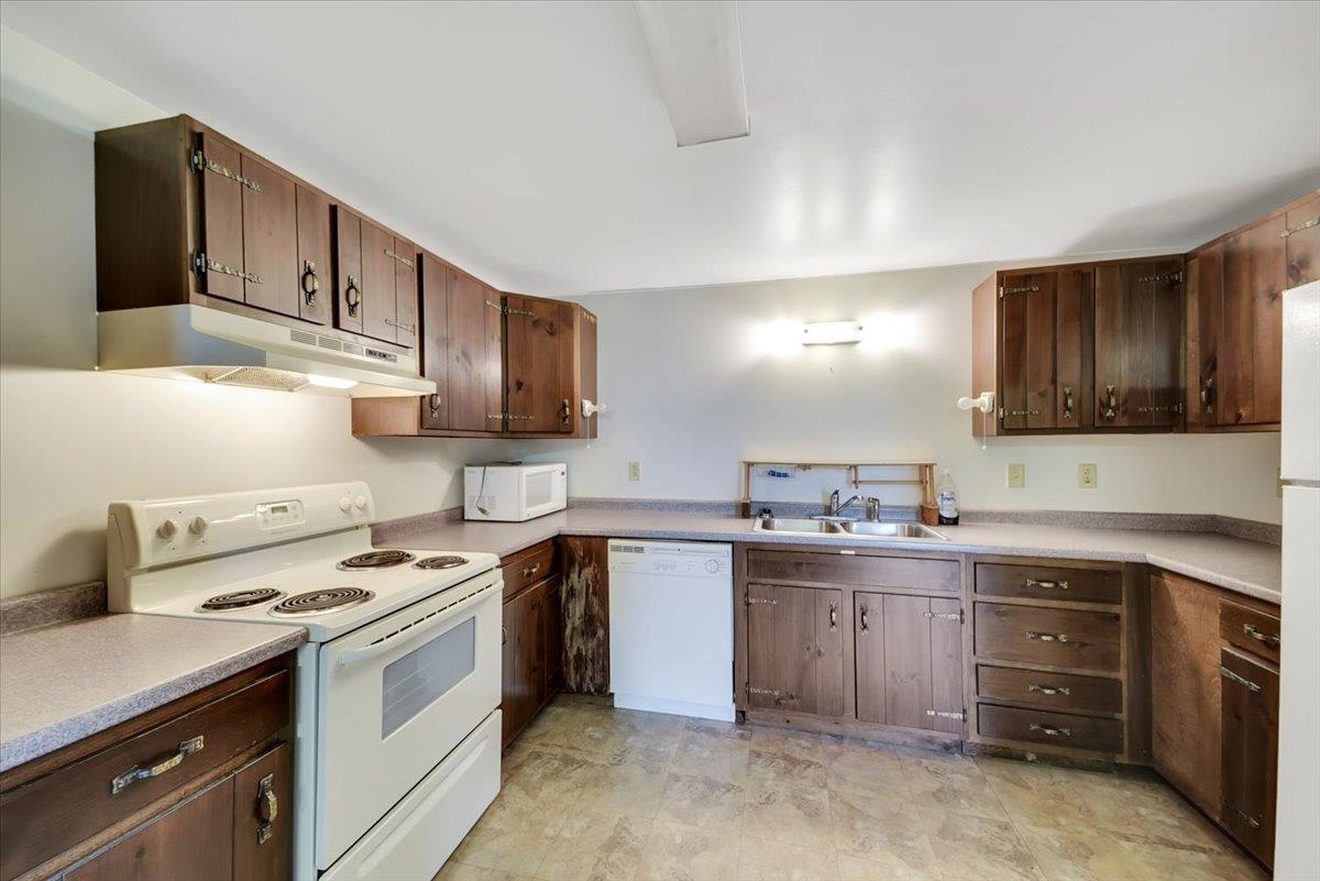 5281 Main Street Franklin, VT 05457 - Photo 28 of 39