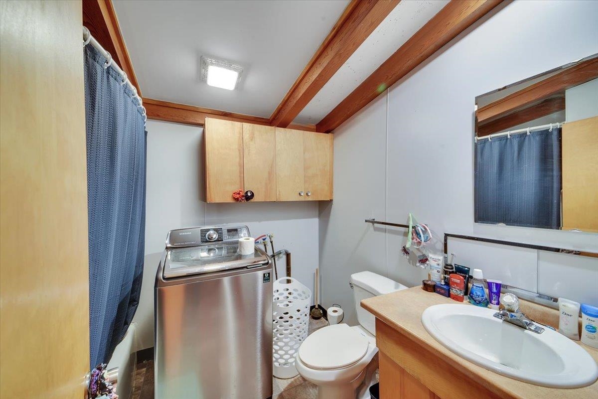 5281 Main Street Franklin, VT 05457 - Photo 9 of 39