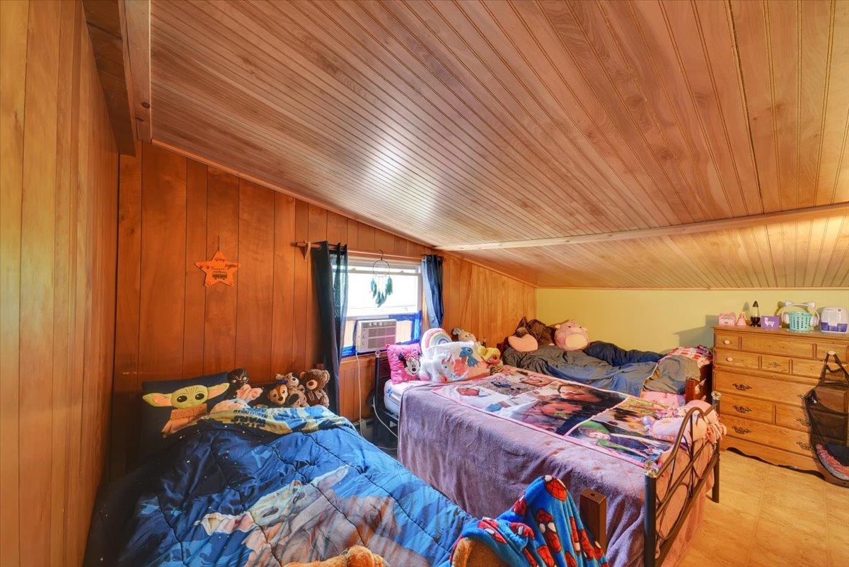 5281 Main Street Franklin, VT 05457 - Photo 10 of 39