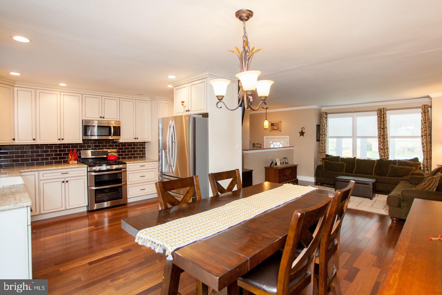 8 Marian Road Chalfont, PA 18914 - Photo 8 of 25 Gallery Image 8