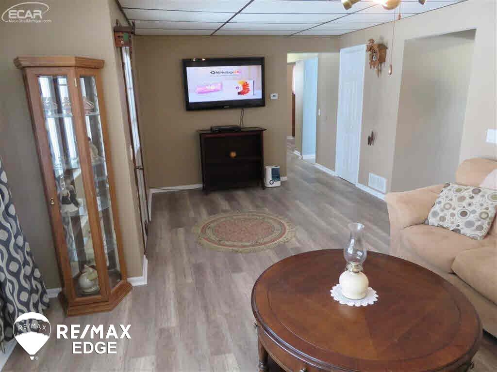 8312 North Webster Road Clio, MI 48420 - Photo 4 of 35