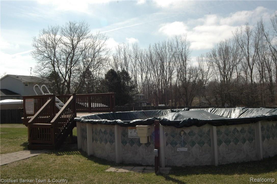 9093 Antcliff Road Howell, MI 48855 - Photo 21 of 30 DSC_0076.JPG