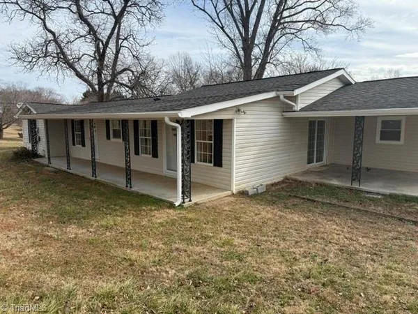 $289,000 | 2115 Ararat Road, Ararat, NC 27007