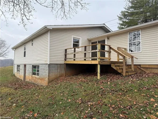 $289,000 | 2115 Ararat Road, Ararat, NC 27007