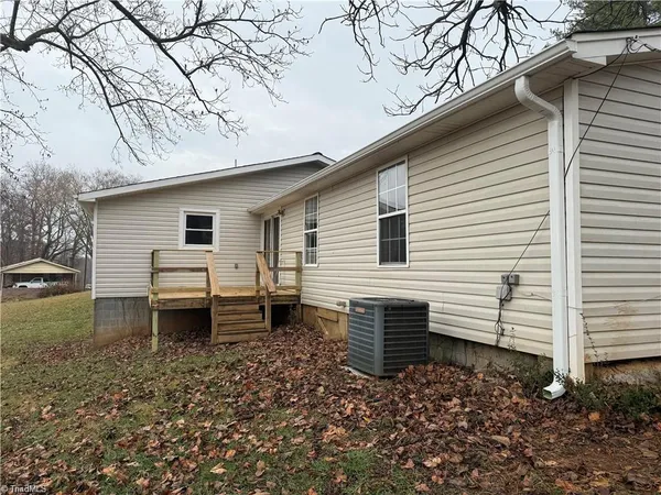$289,000 | 2115 Ararat Road, Ararat, NC 27007