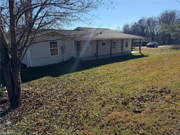 $289,000 | 2115 Ararat Road, Ararat, NC 27007
