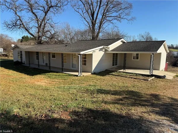 $289,000 | 2115 Ararat Road, Ararat, NC 27007