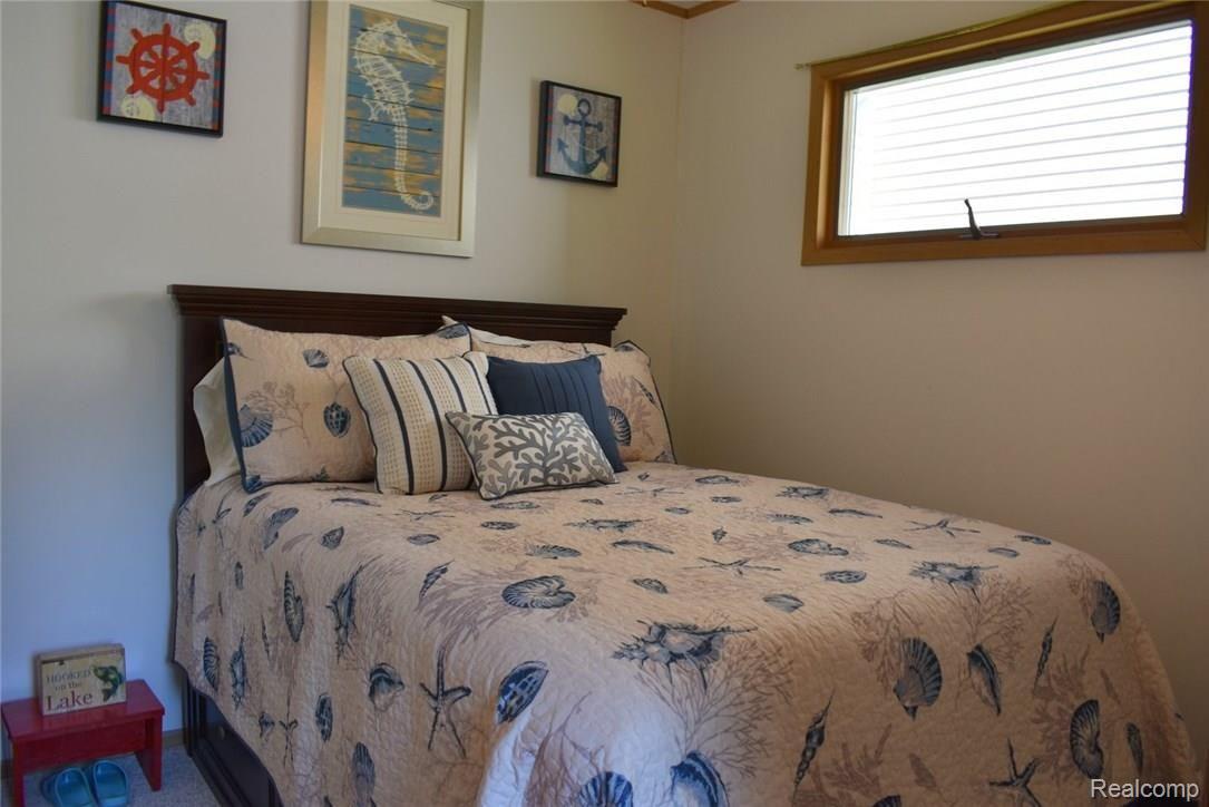 9263 Mcgregor Road Pinckney, MI 48169 - Photo 12 of 24 12 SPARE ROOM.JPG
