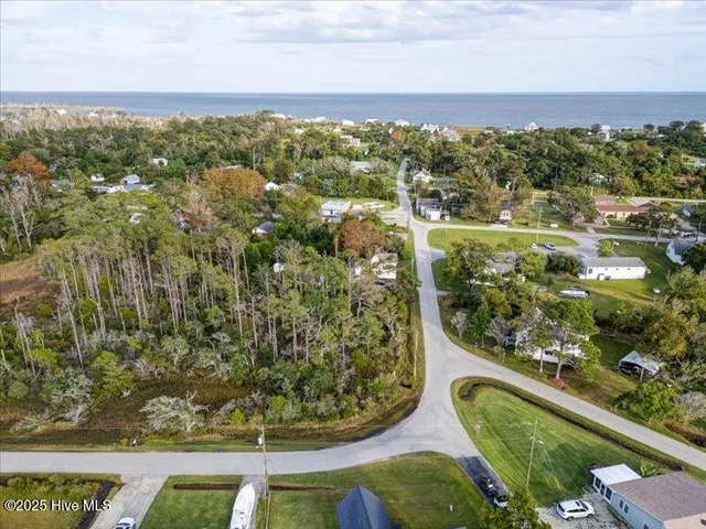 $70,000 | 247 Polly Hill Road, Marshallberg, NC 28553