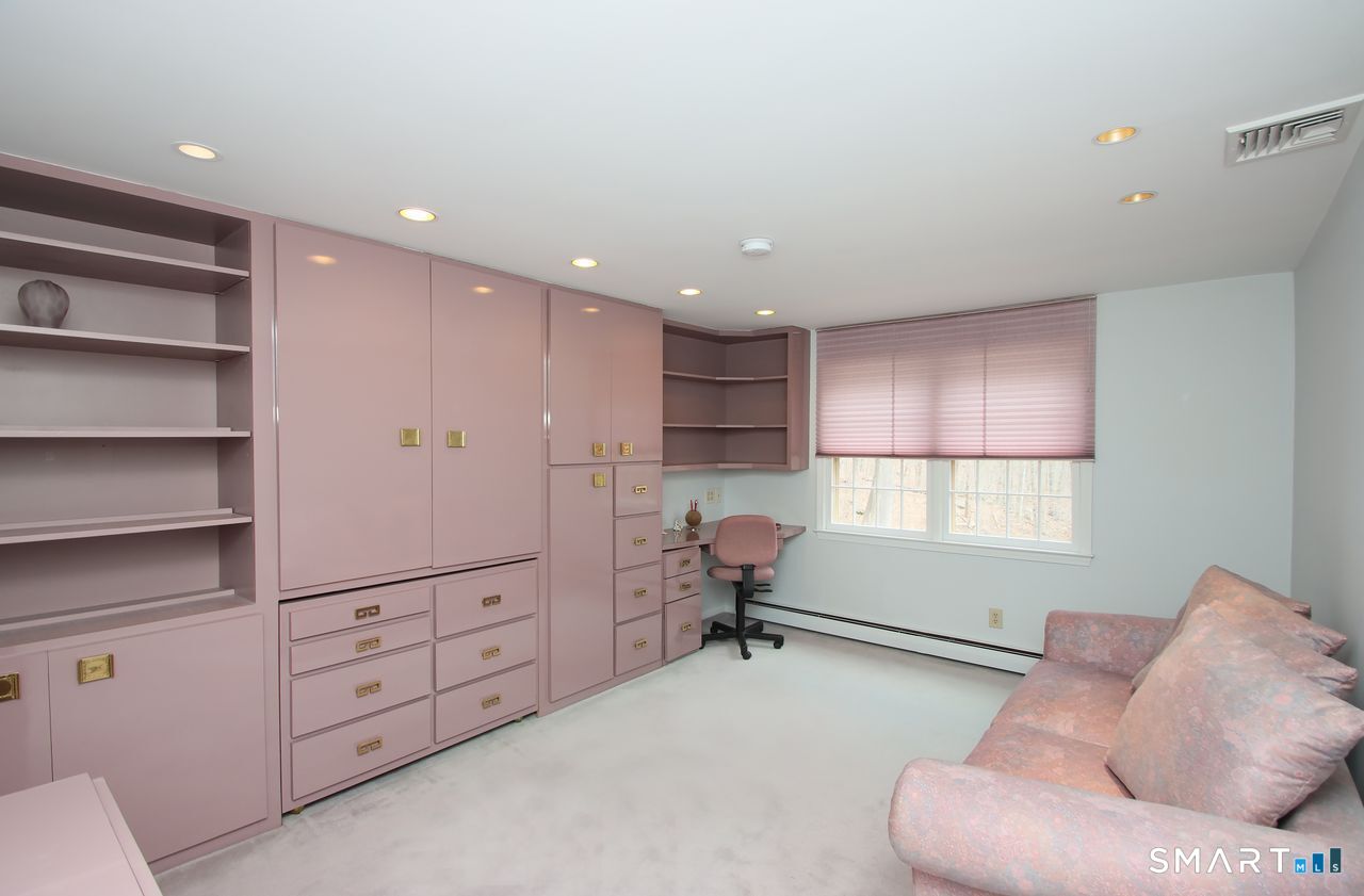 370 Opening Hill Road Madison, CT 06443 - Photo 17 of 27