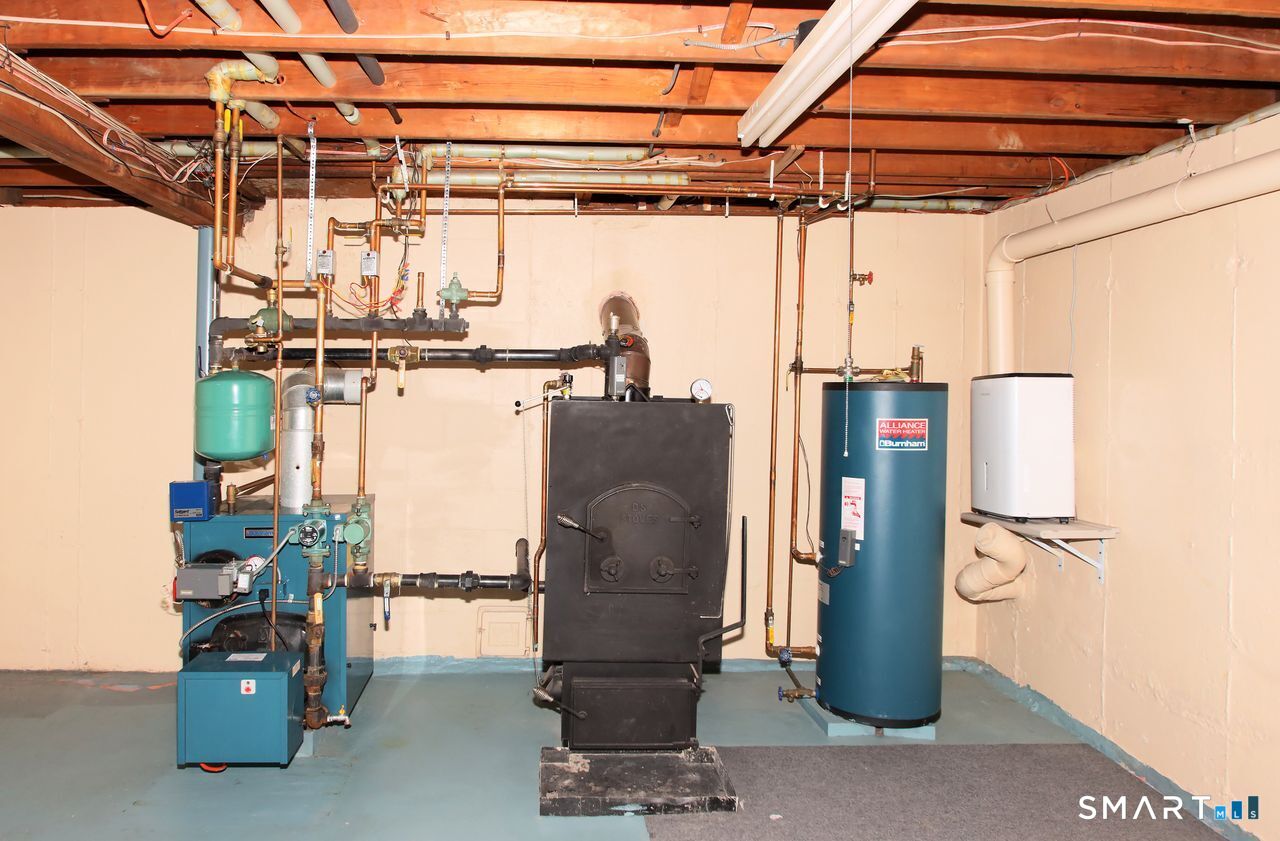 370 Opening Hill Road Madison, CT 06443 - Photo 24 of 27