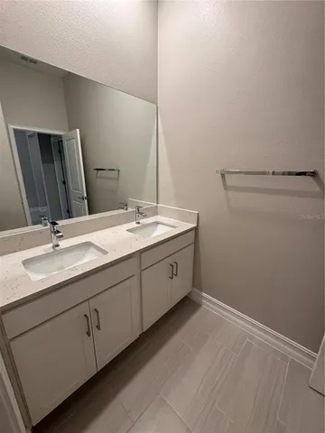 $2,950 | 917 Southeast 42nd Street, Ocala, FL 34480