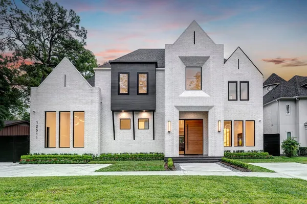 $4,160,000 | 12511 Overcup Drive, Houston, TX 77024