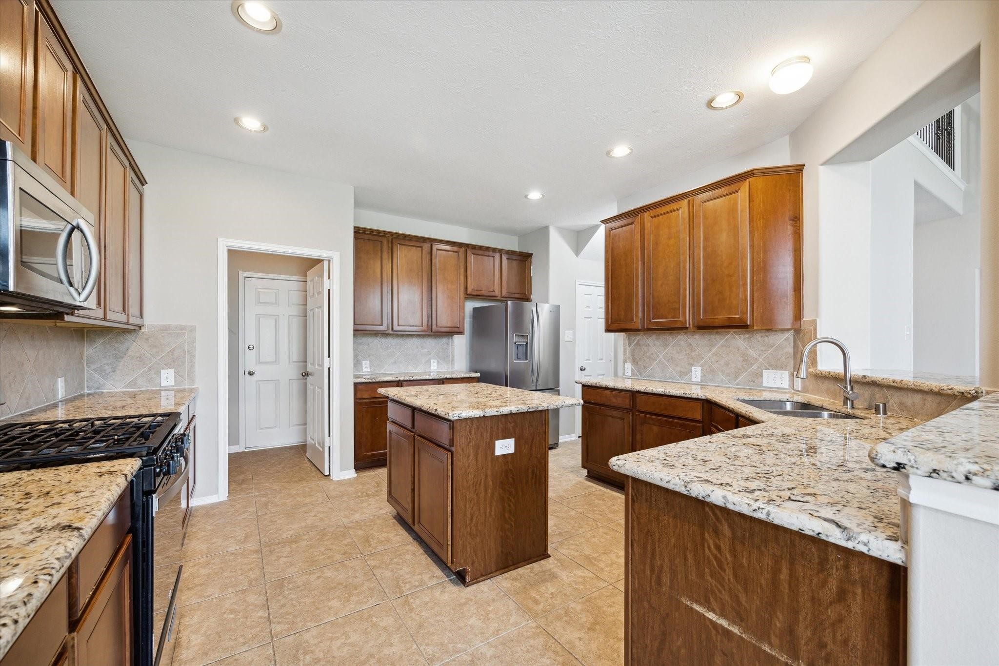 30507 Russell Point Drive Spring, TX 77386 - Photo 12 of 33