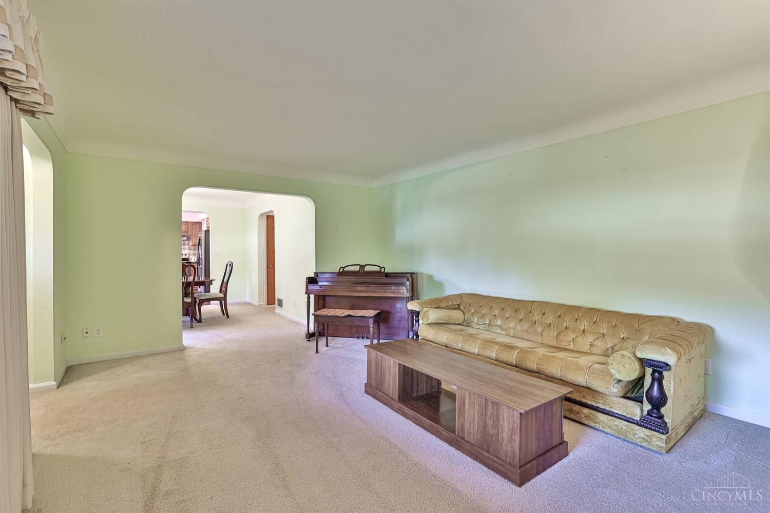 1123 West Galbraith Road Cincinnati, OH 45224 - Photo 6 of 22 Gallery Image 6