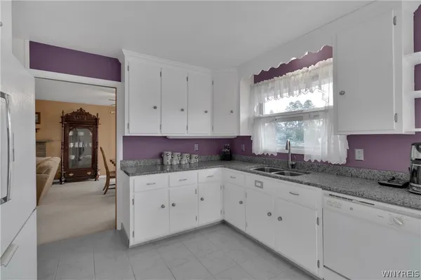 $364,900 | 3021 Walbridge Drive, Hamburg, NY 14075