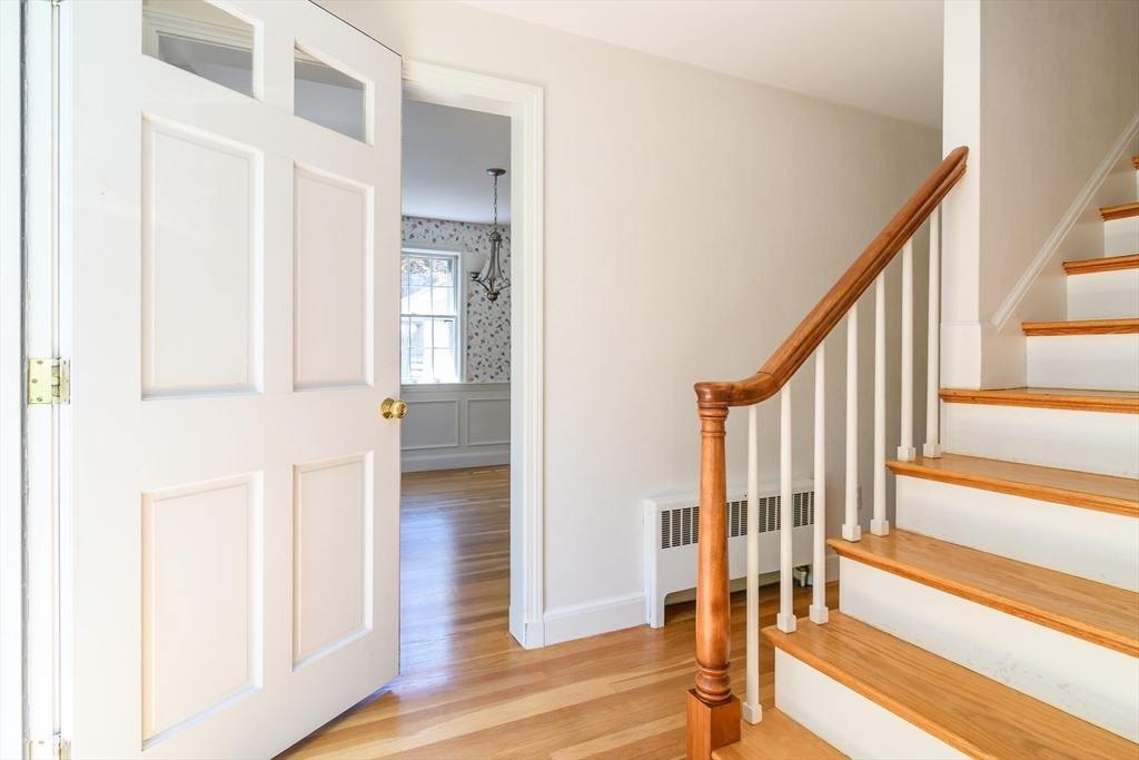 78 Lorraine Road Westwood, MA 02090 - Photo 3 of 34