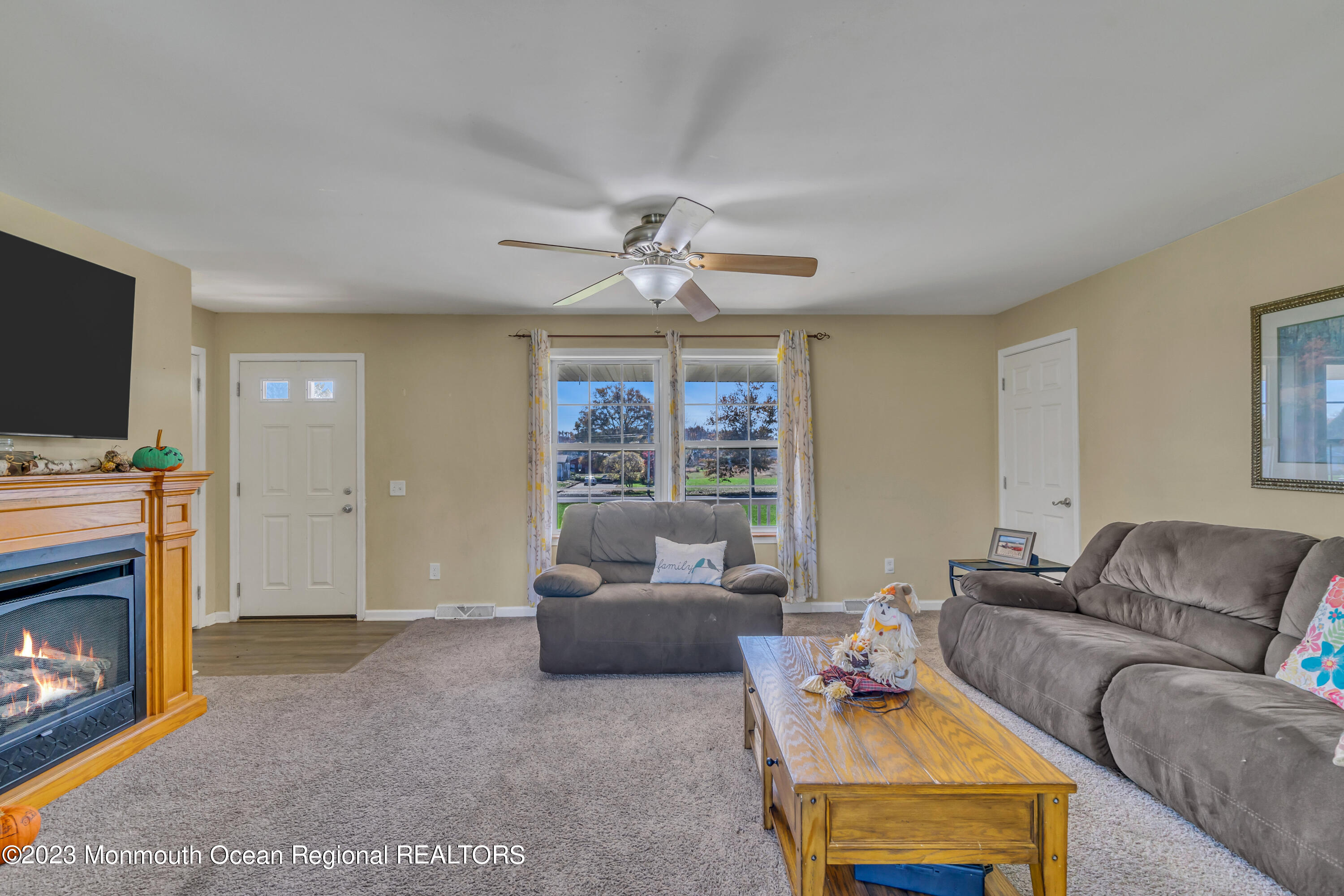 104 Bunting Bridge Road Cookstown, NJ 08511 - Photo 9 of 30 016_ev205062-1