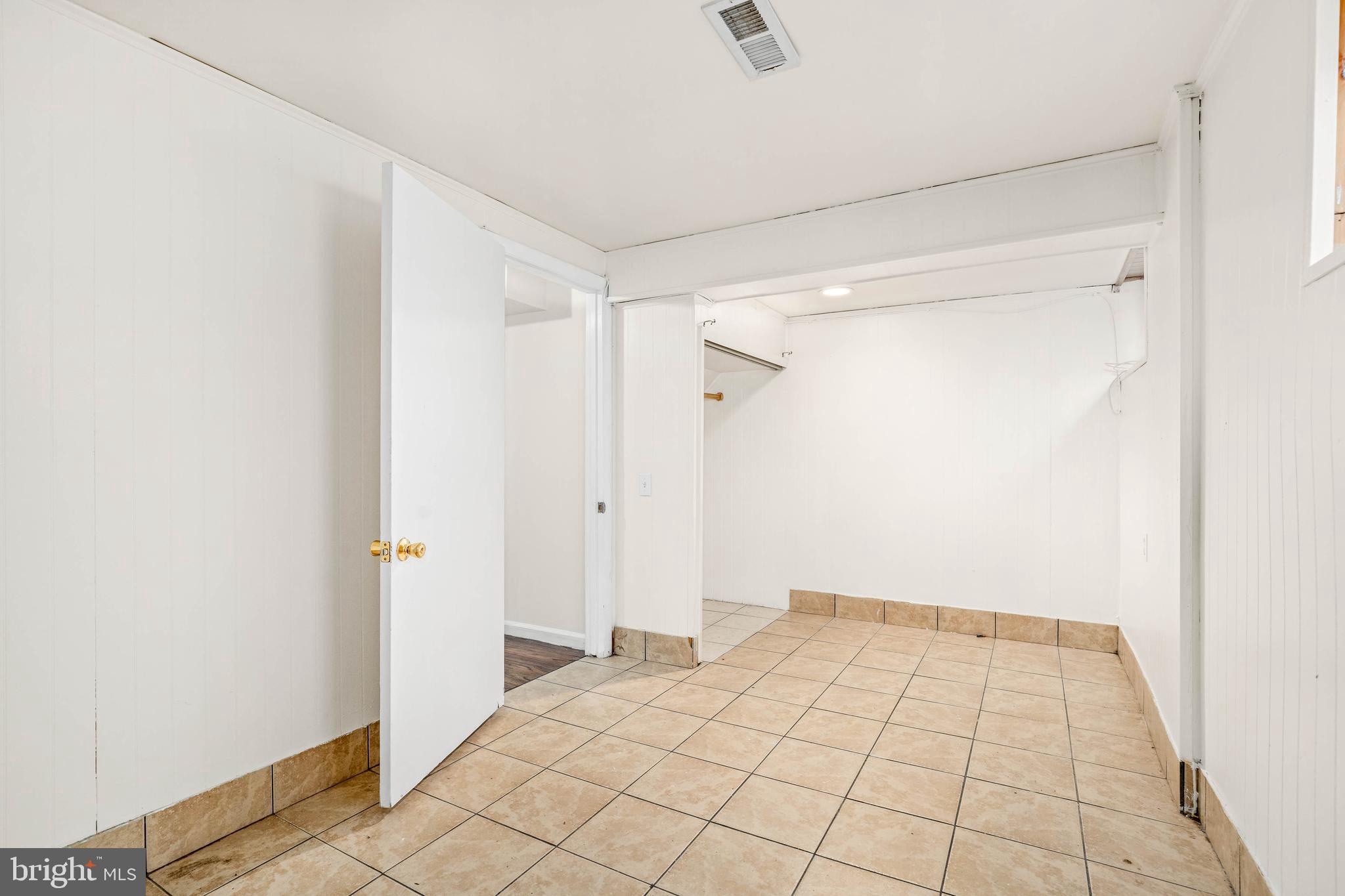 10149 Sutherland Road Silver Spring, MD 20901 - Photo 19 of 31 a view of an empty room