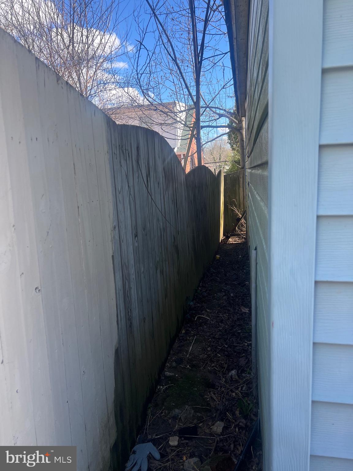 10149 Sutherland Road Silver Spring, MD 20901 - Photo 4 of 31