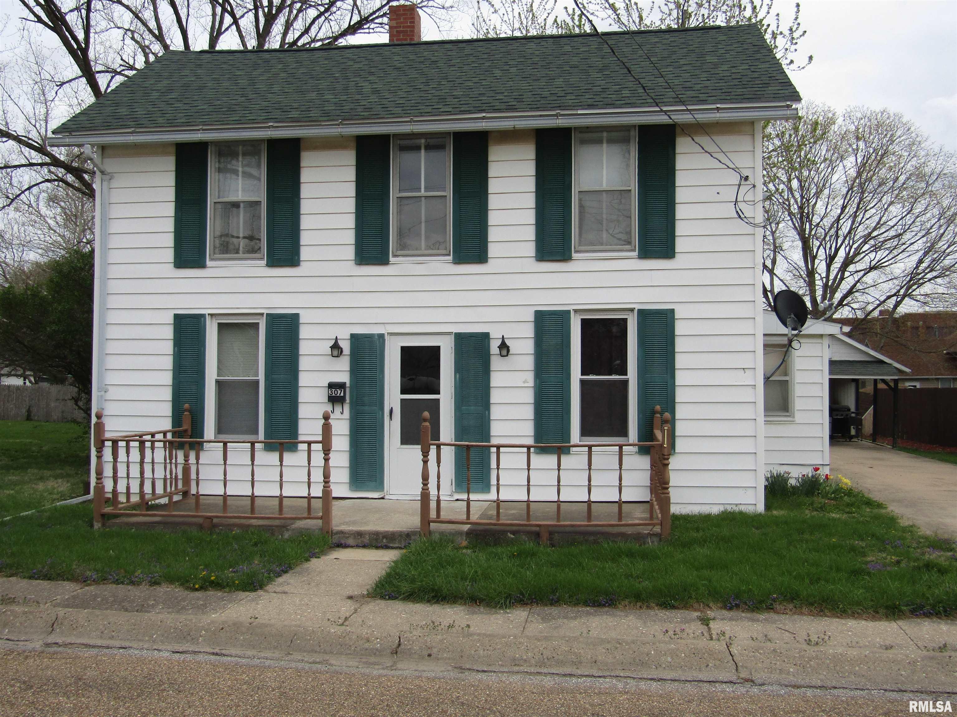 307 South Maple Street Lewistown, IL 61542 - Photo 1 of 31