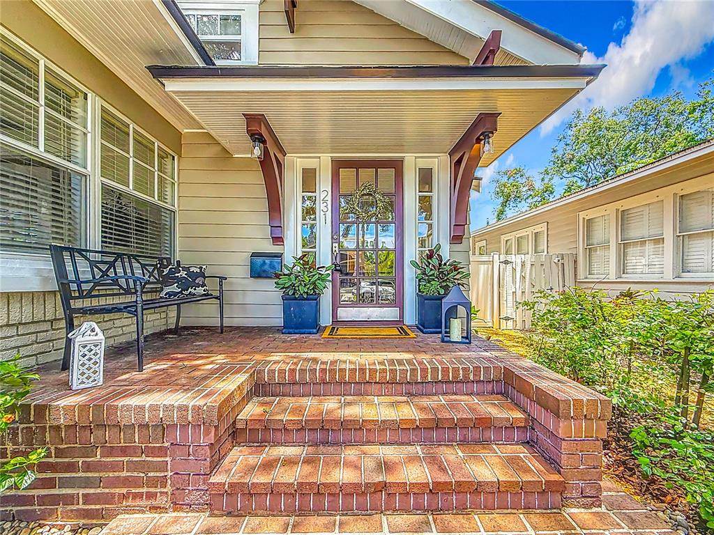 231 15th Avenue Northeast St. Petersburg, FL 33704 - Photo 5 of 61