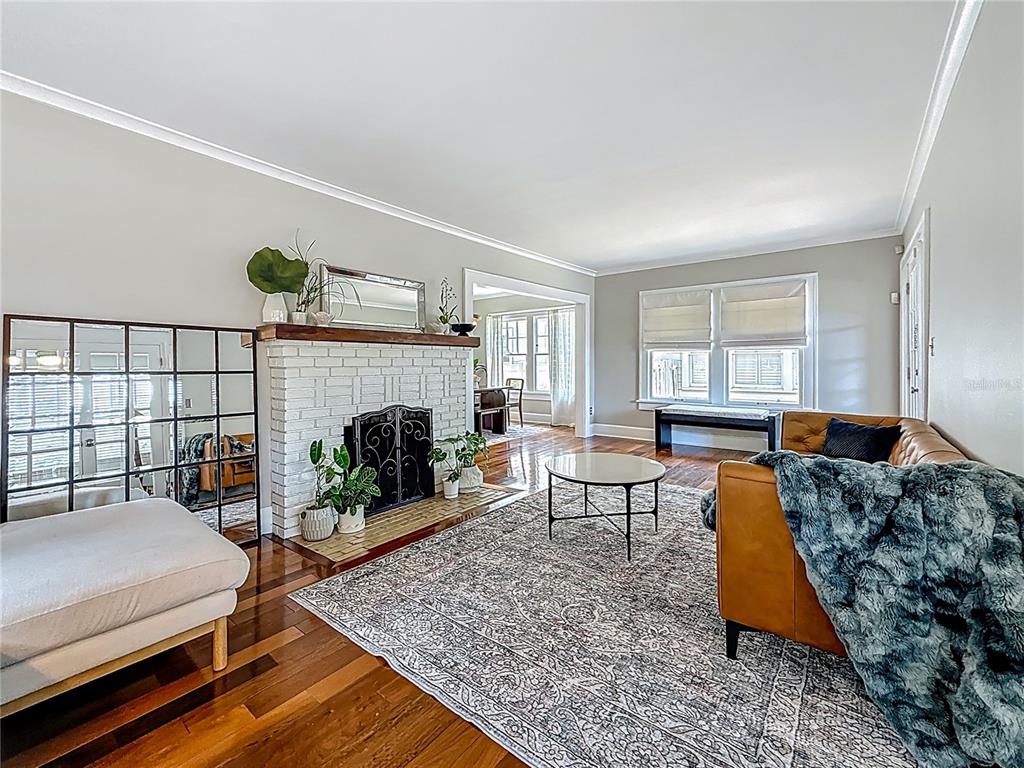 231 15th Avenue Northeast St. Petersburg, FL 33704 - Photo 9 of 61