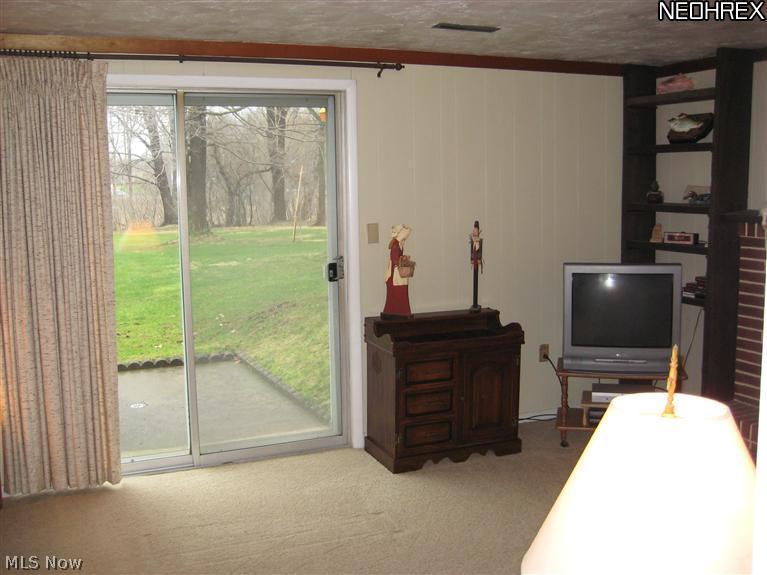 155 Hurd Road Aurora, OH 44202 - Photo 5 of 17 Gallery Image 5