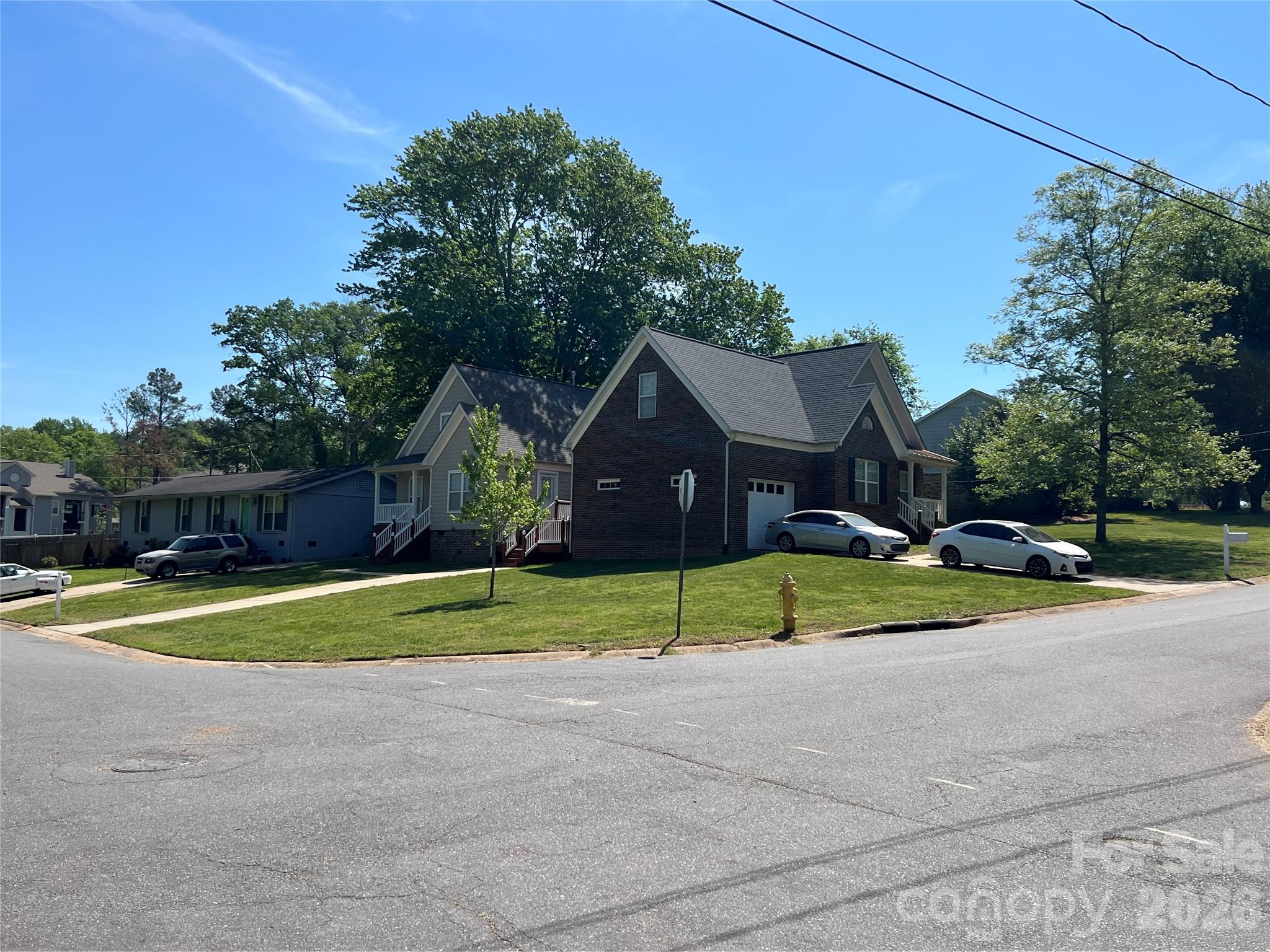 5111 Clearwater Road Charlotte, NC 28217 - Photo 7 of 33