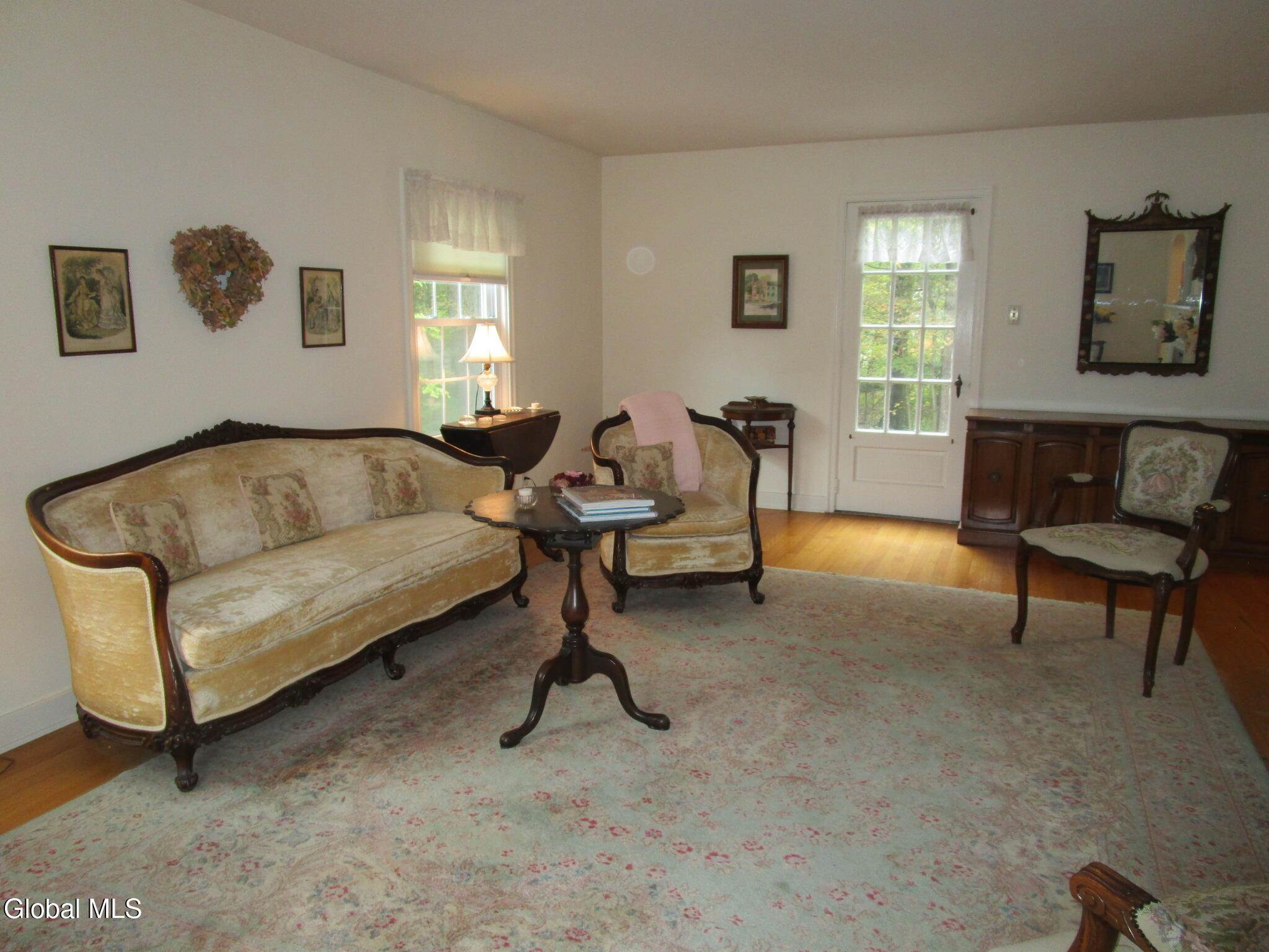 2276 Cayuga Road Niskayuna, NY 12309 - Photo 17 of 73 IMG_8374