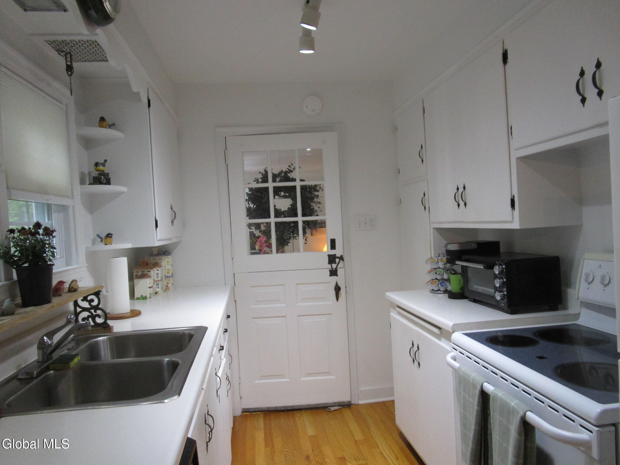 2276 Cayuga Road Niskayuna, NY 12309 - Photo 41 of 73 IMG_8472