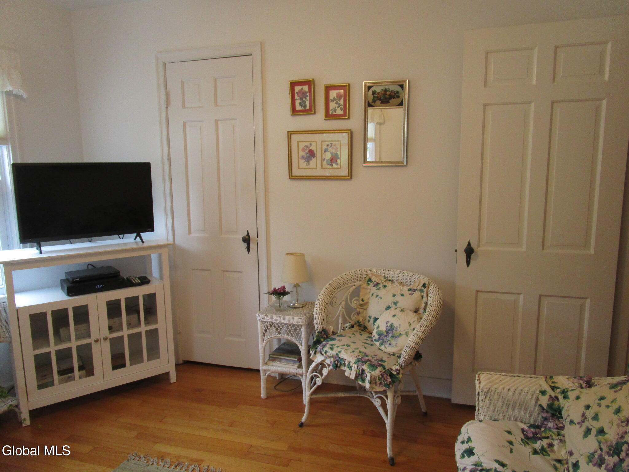 2276 Cayuga Road Niskayuna, NY 12309 - Photo 44 of 73 IMG_8432