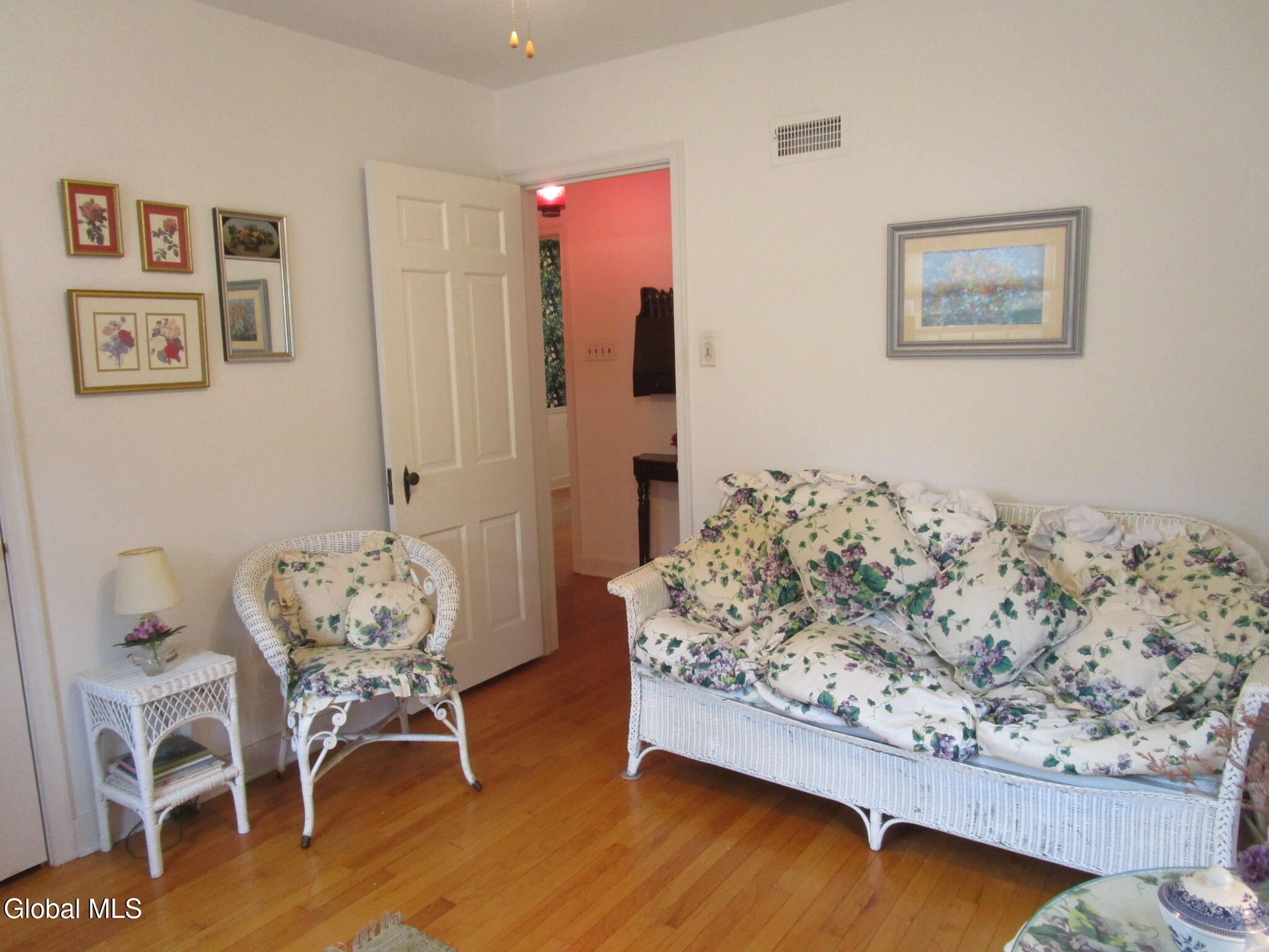 2276 Cayuga Road Niskayuna, NY 12309 - Photo 45 of 73 IMG_8438