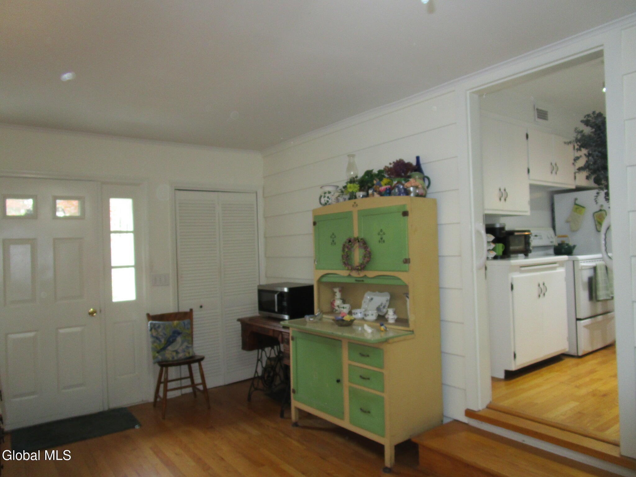 2276 Cayuga Road Niskayuna, NY 12309 - Photo 51 of 73 IMG_8483