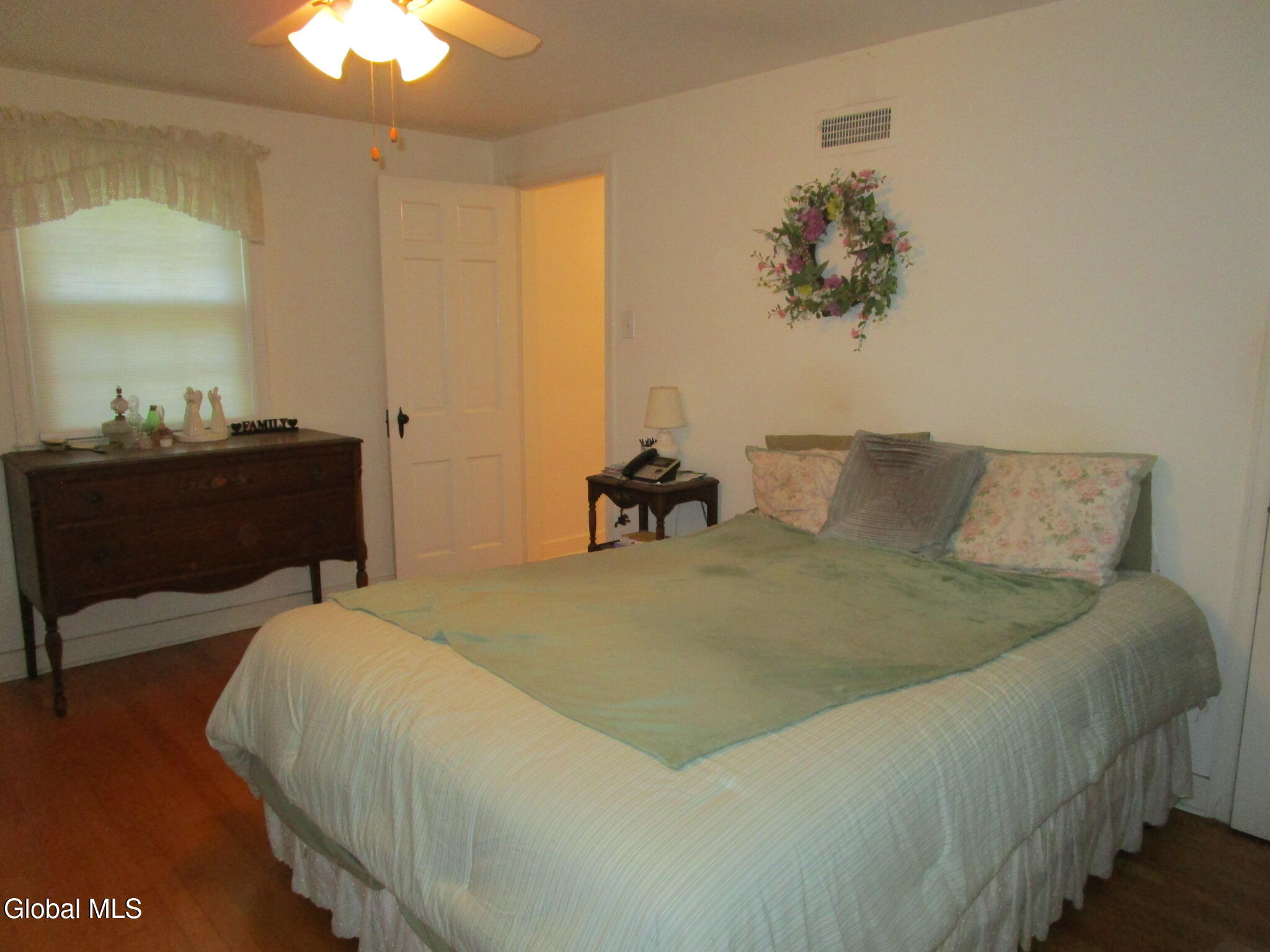 2276 Cayuga Road Niskayuna, NY 12309 - Photo 67 of 73 IMG_8664