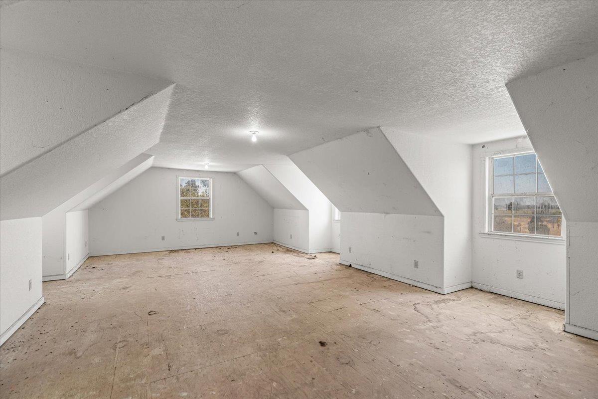 12900 Angrave Road Herald, CA 95638 - Photo 62 of 99 an empty room with windows and entrance