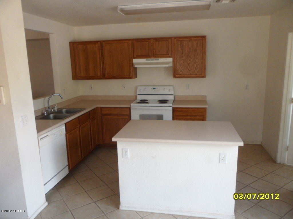 1096 East Appaloosa Road Gilbert, AZ 85296 - Photo 8 of 19 030712 009