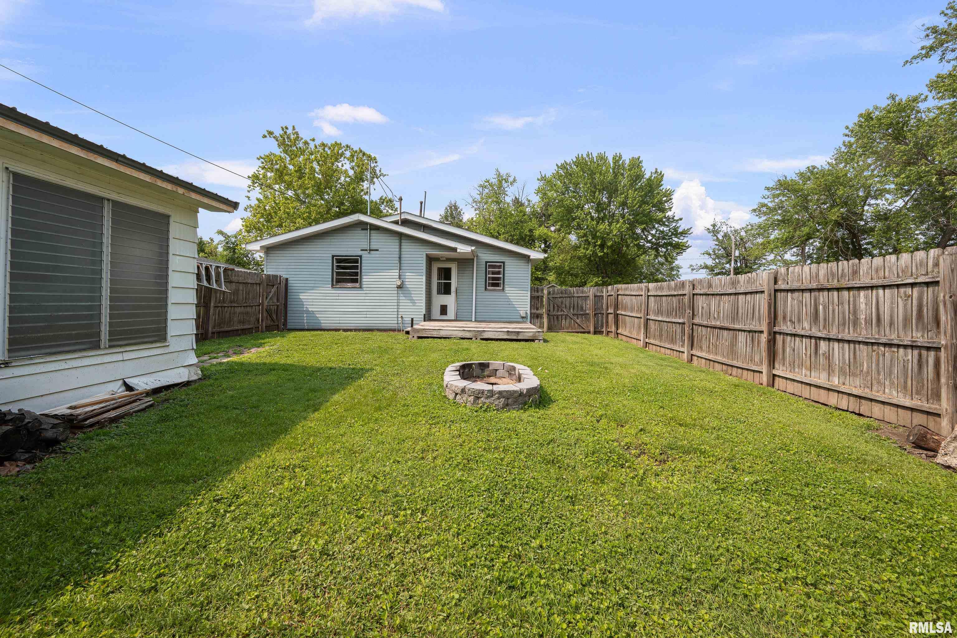 129 State Street Carbon Cliff, IL 61239 - Photo 18 of 23