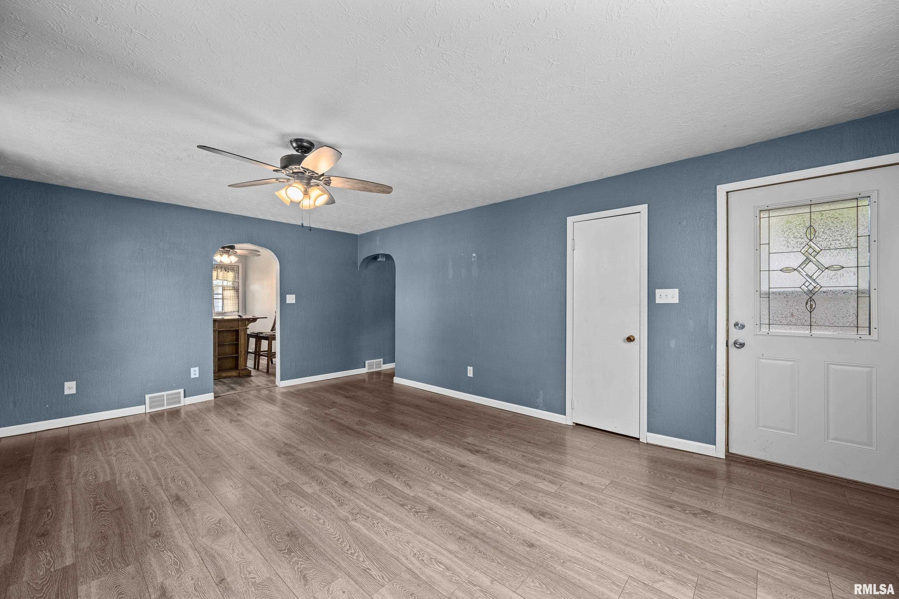 129 State Street Carbon Cliff, IL 61239 - Photo 4 of 23