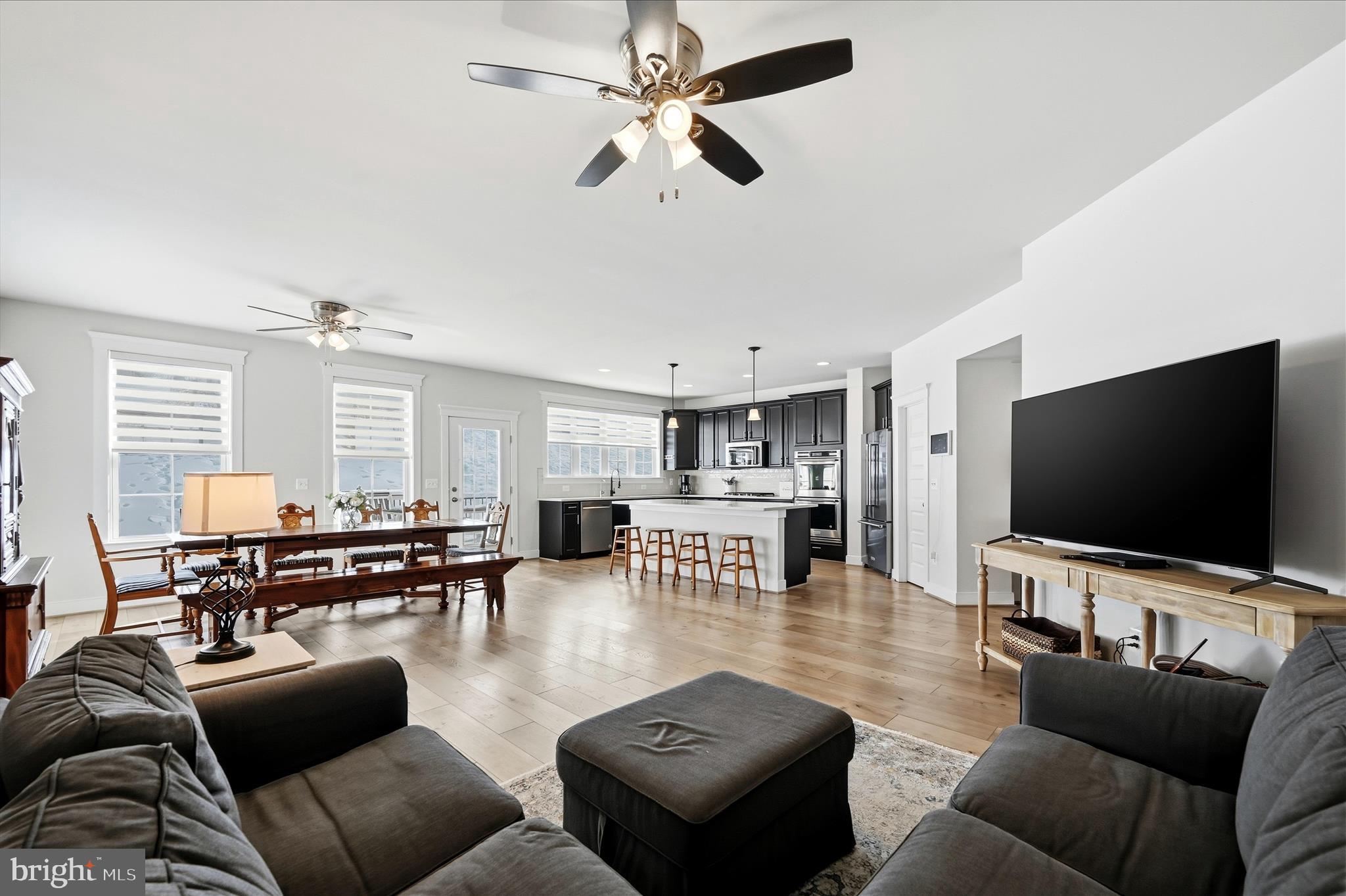 35939 Fieldside Way Round Hill, VA 20141 - Photo 17 of 82 Family Room