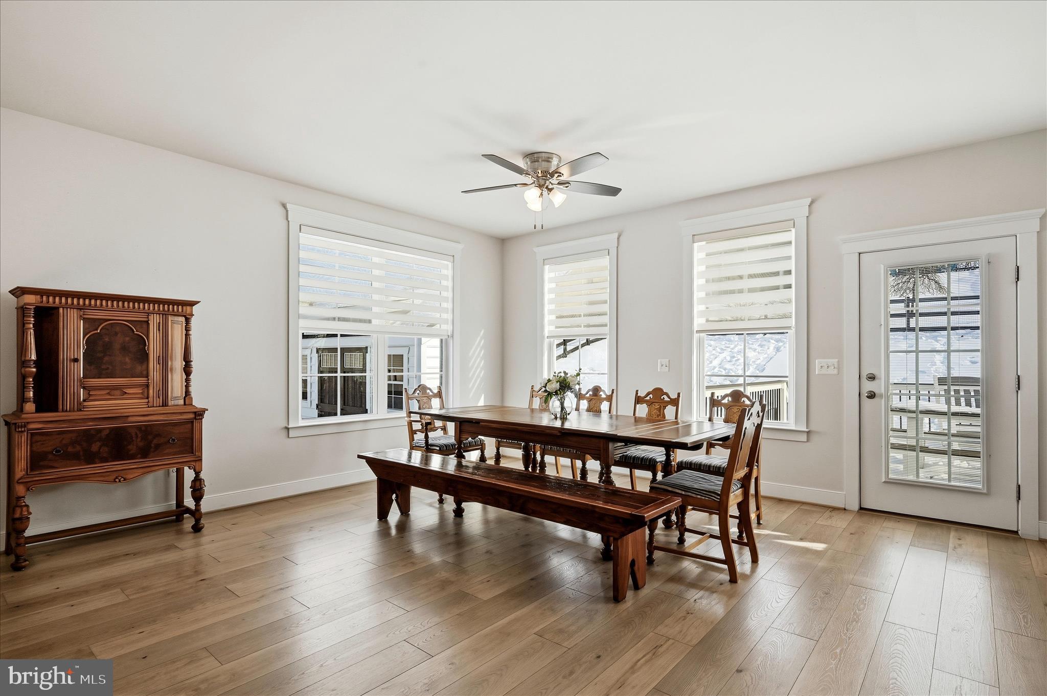 35939 Fieldside Way Round Hill, VA 20141 - Photo 18 of 82 Dining Area